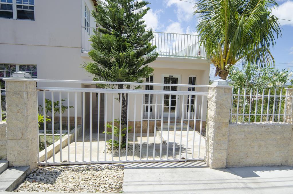 Caribbean Inn And Suites St. John's Dış mekan fotoğraf