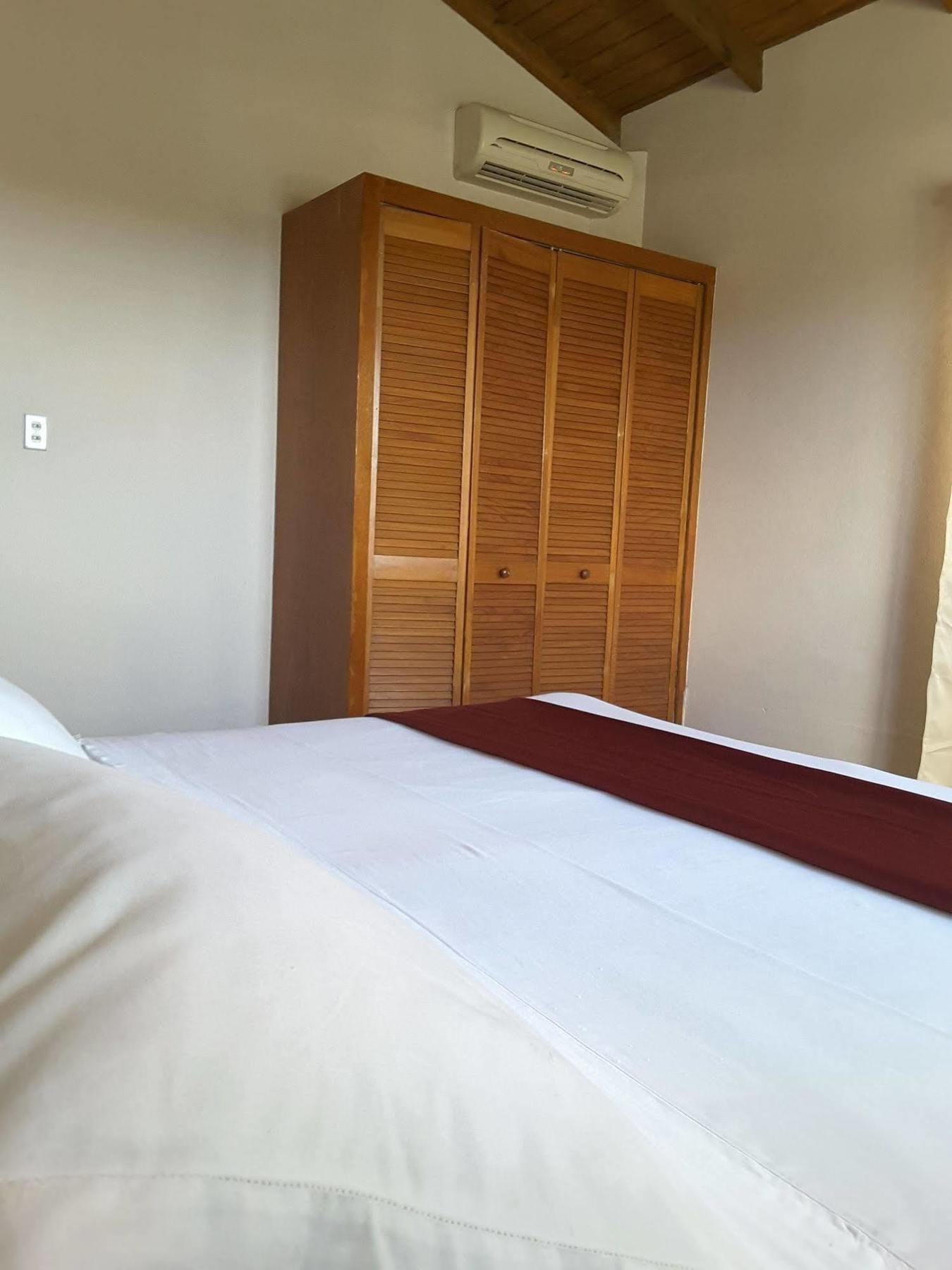 Caribbean Inn And Suites St. John's Dış mekan fotoğraf